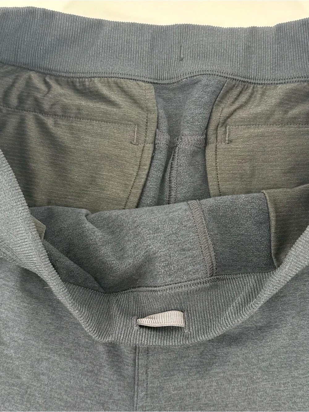 Vuori Coronado Shorts Mens Large Dark Heathered Blue Performance Knit V3061